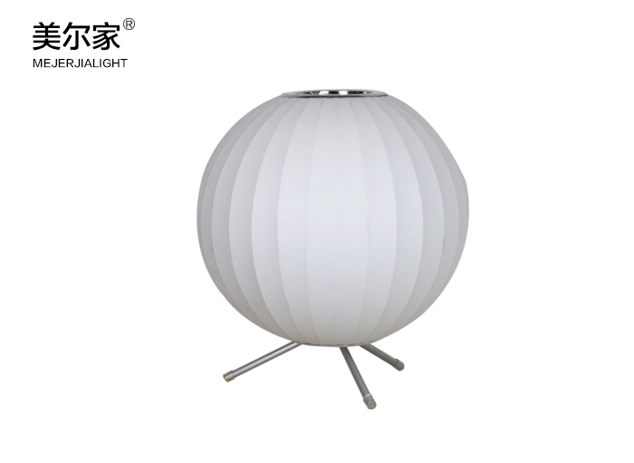 美爾家蠶絲臺(tái)燈